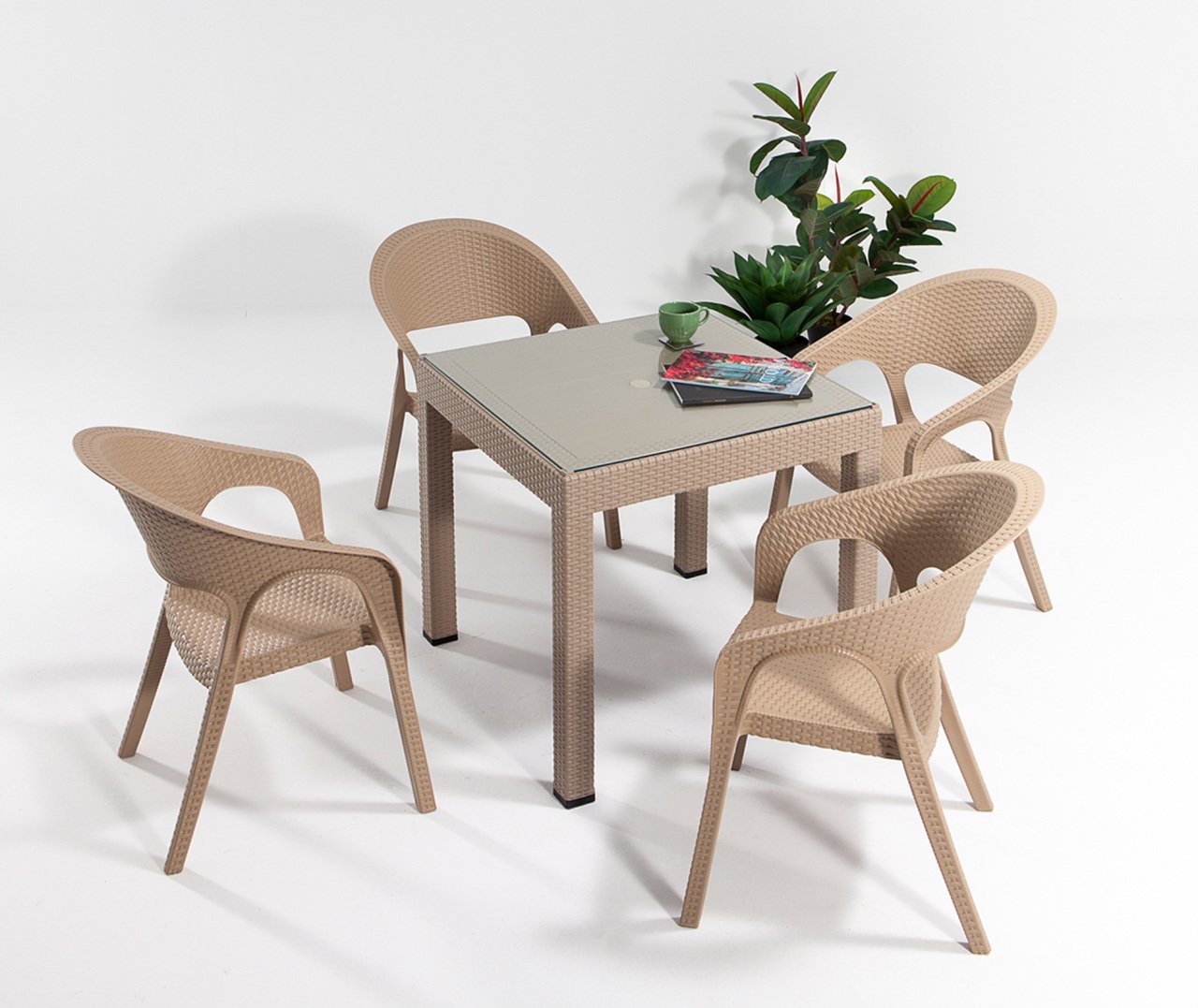 Garden Rattan Camlı Masa Seti Cappucino